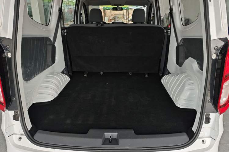 Used Wuling Hongguang New Energy 2025 Extended-Range Hybrid 50 km Standard Version Trunk