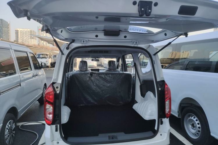Used Wuling Hongguang New Energy 2025 Extended-Range Hybrid 50 km Standard Version Trunk