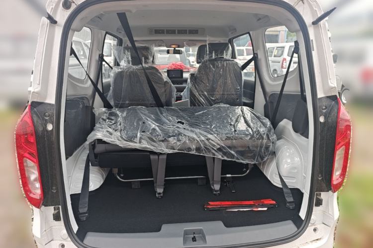 Used Wuling Hongguang New Energy 2025 Model Range-Extending Hybrid 150KM Comfort Edition Trunk
