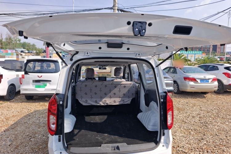 Used Wuling Hongguang New Energy 2025 Model Range-Extending Hybrid 150KM Standard Edition Trunk