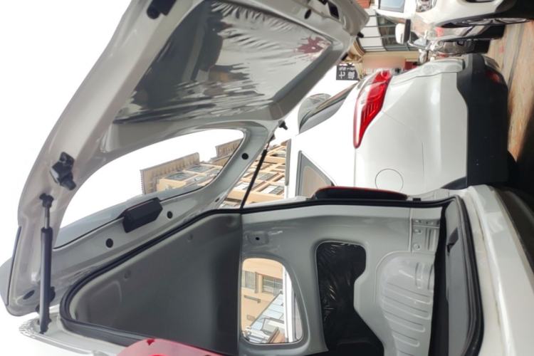 Used Wuling Hongguang New Energy 2025 Extended-Range Hybrid 50 km Utility Version Trunk