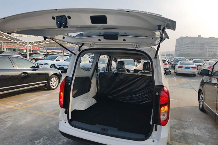 Used Wuling Hongguang New Energy 2025 Extended-Range Hybrid 50 km Standard Version Trunk