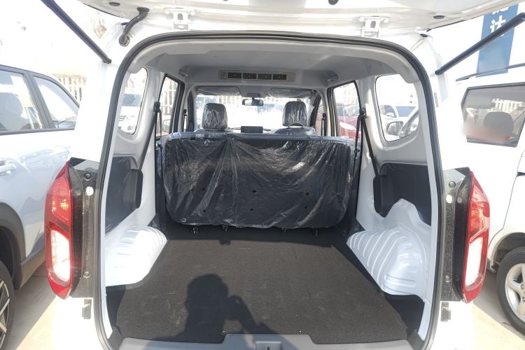 Used Wuling Hongguang New Energy 2025 Extended-Range Hybrid 50 km Standard Version Trunk
