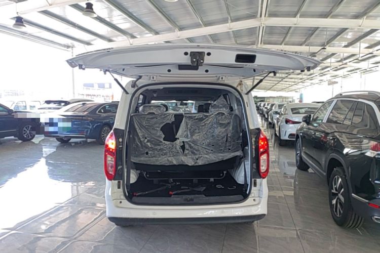 Used Wuling Hongguang New Energy 2025 Extended-Range Hybrid 50KM Comfort Version Trunk