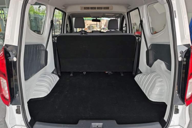 Used Wuling Hongguang New Energy 2025 Extended-Range Hybrid 50 km Standard Version Trunk