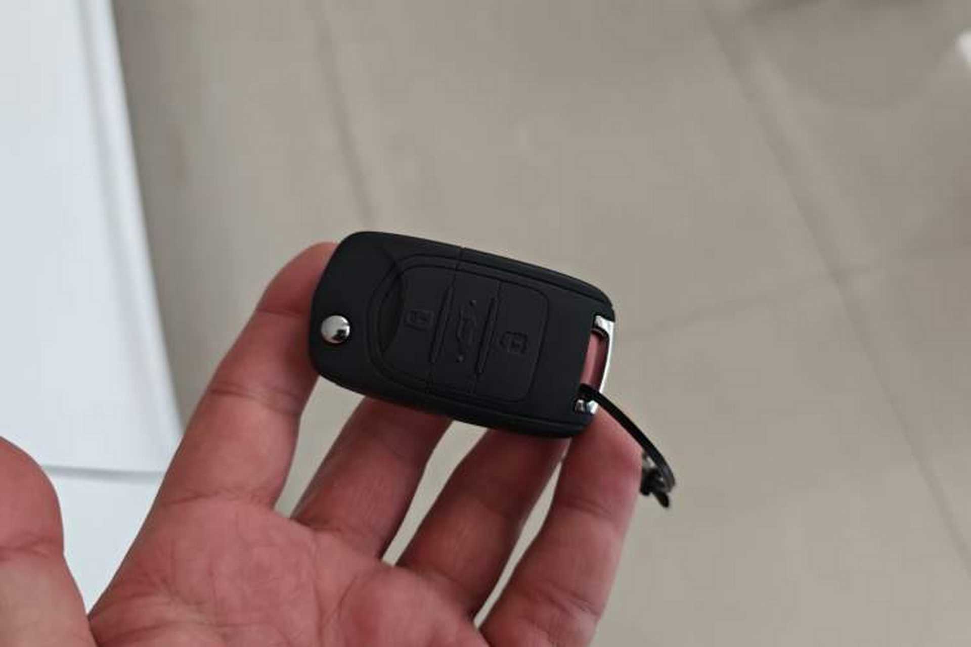 Used Wuling Hongguang New Energy 2025 Extended-Range Hybrid 50KM Comfort Version Vehicle Key