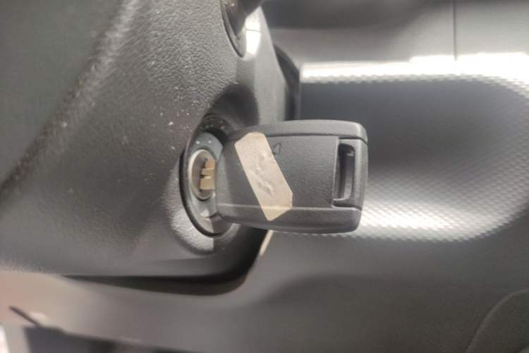 Used Wuling Hongguang New Energy 2025 Extended-Range Hybrid 50 km Standard Version Vehicle Key