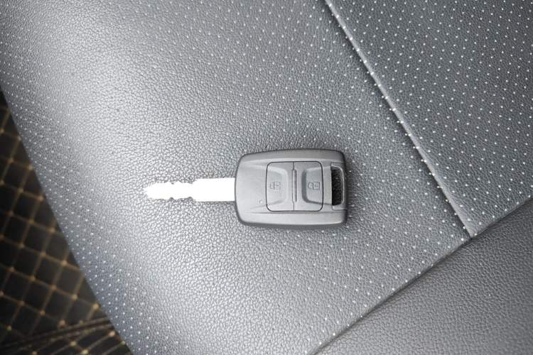 Used Wuling Hongguang New Energy 2025 Extended-Range Hybrid 50 km Standard Version Vehicle Key