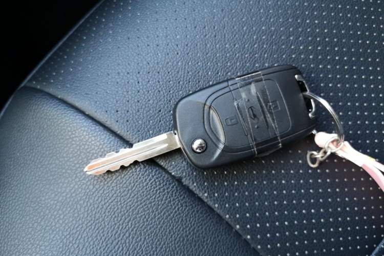 Used Wuling Hongguang New Energy 2025 Extended-Range Hybrid 50KM Comfort Version Vehicle Key