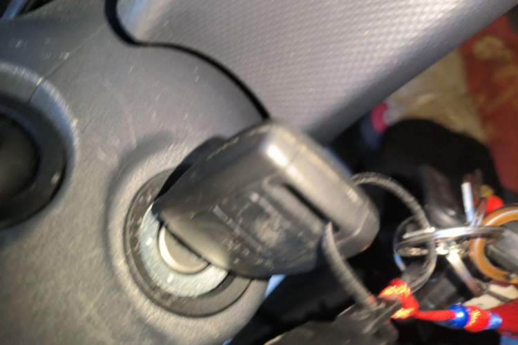Used Wuling Hongguang New Energy 2025 Extended-Range Hybrid 50 km Standard Version Vehicle Key