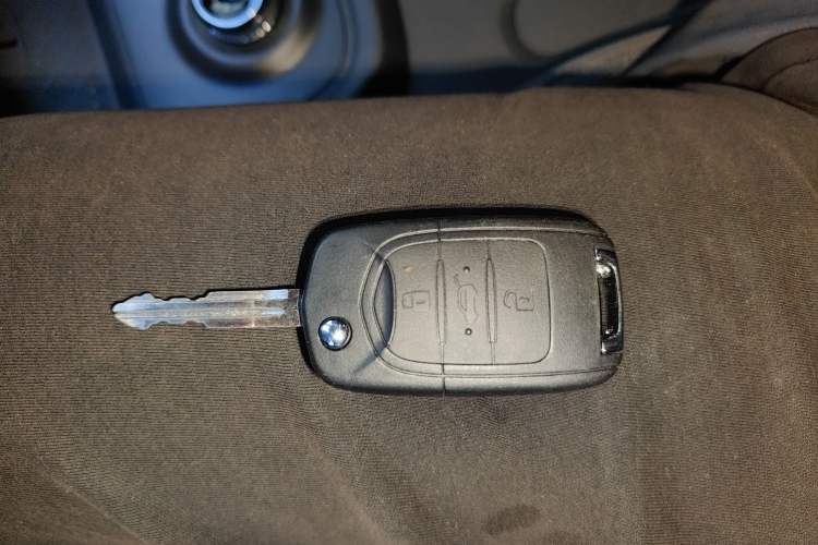Used Wuling Hongguang New Energy 2025 Extended-Range Hybrid 50KM Comfort Version Vehicle Key