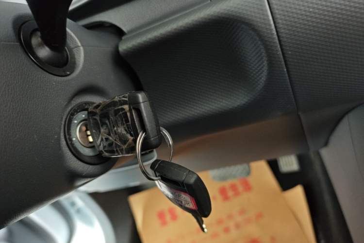 Used Wuling Hongguang New Energy 2025 Extended-Range Hybrid 50 km Standard Version Vehicle Key