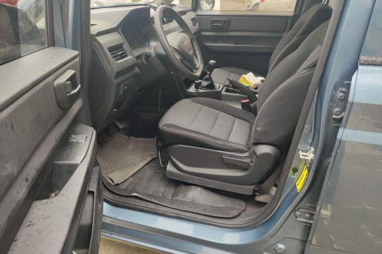 Used Wuling Hongguang PLUS 2020 1.5L Manual Standard Edition 5 Seats Left Front Seat