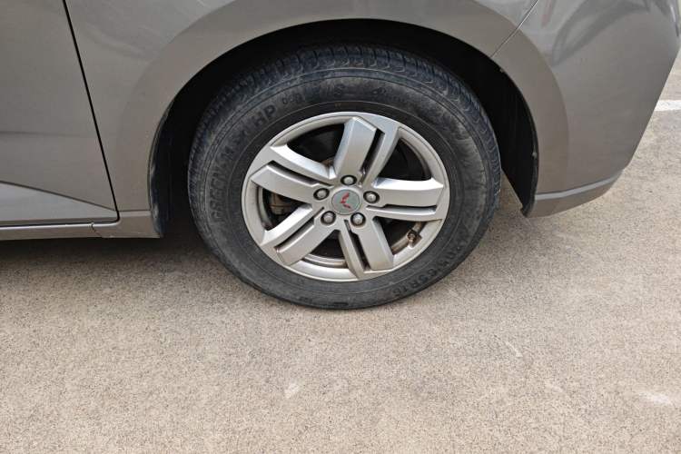 Used Wuling Hongguang PLUS 2019 1.5T Manual Luxury 7-Seater Exterior 7