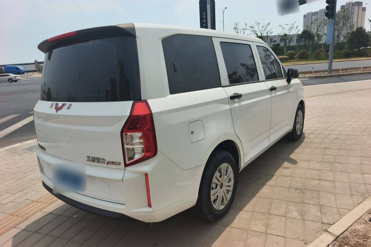 Used Wuling Hongguang PLUS 2020 1.5L Manual Standard Edition 5 Seats Exterior 3
