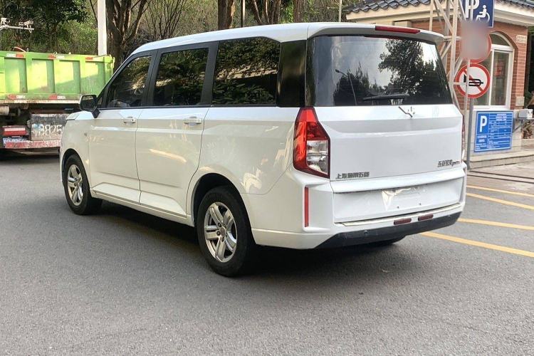 Used Wuling Hongguang PLUS 2019 1.5T Manual Standard Version 7 Seats Exterior 6