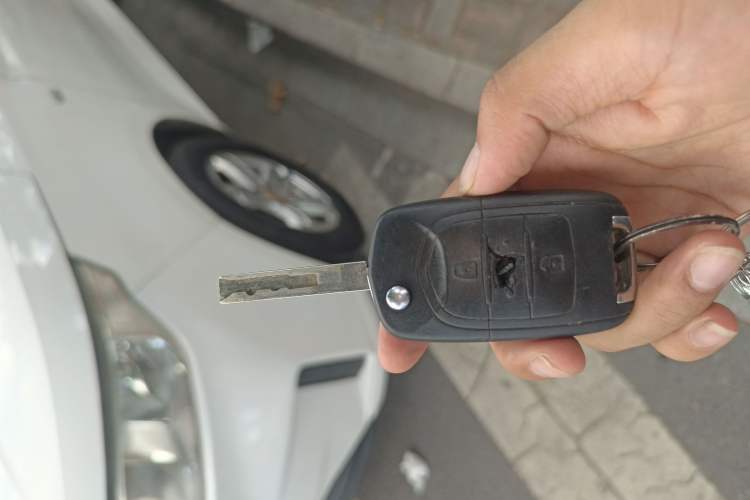 Used Wuling Hongguang PLUS 2019 1.5T Manual Standard Version 7 Seats Interior 1