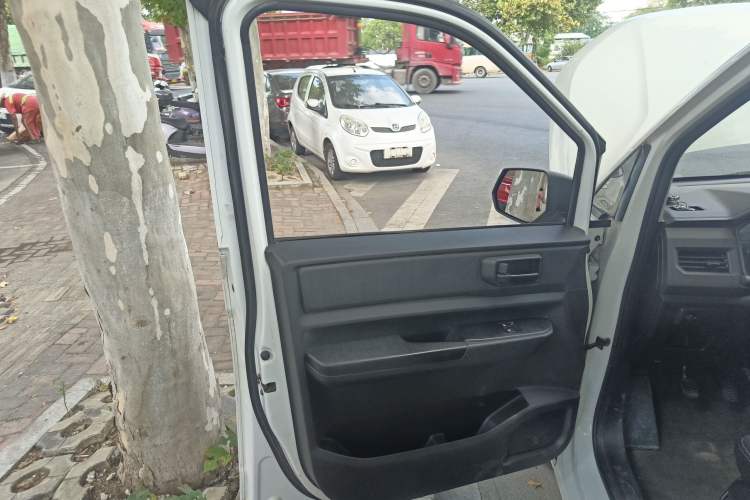 Used Wuling Hongguang PLUS 2019 1.5T Manual Standard Version 7 Seats Interior 7