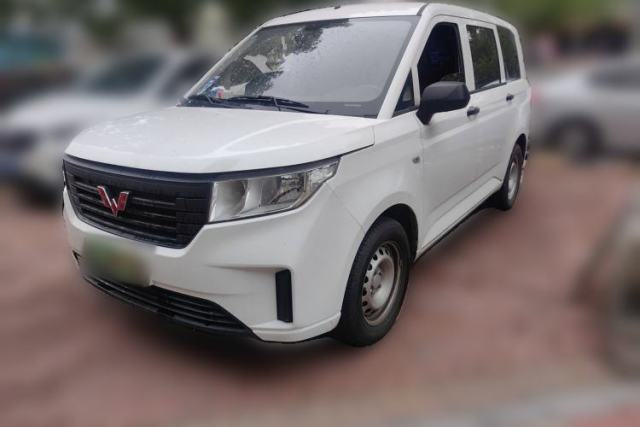 Used Wuling Hongguang PLUS 2020 1.5L Manual Standard Edition 5 Seats
