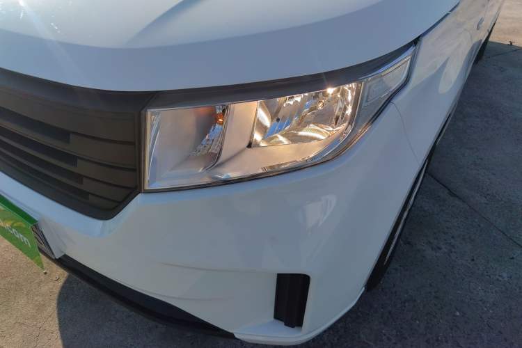 Used Wuling Hongguang PLUS 2020 1.5L Manual Comfort 7-Seater Left Front Headlight