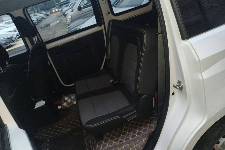 Used Wuling Hongguang PLUS 2019 1.5T Manual Standard Version 7 Seats Left Rear Seat