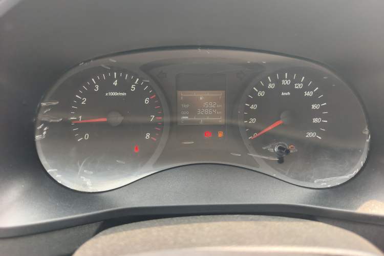 Used Wuling Hongguang PLUS 2020 1.5L Manual Standard Edition 5 Seats Odometer Close Up