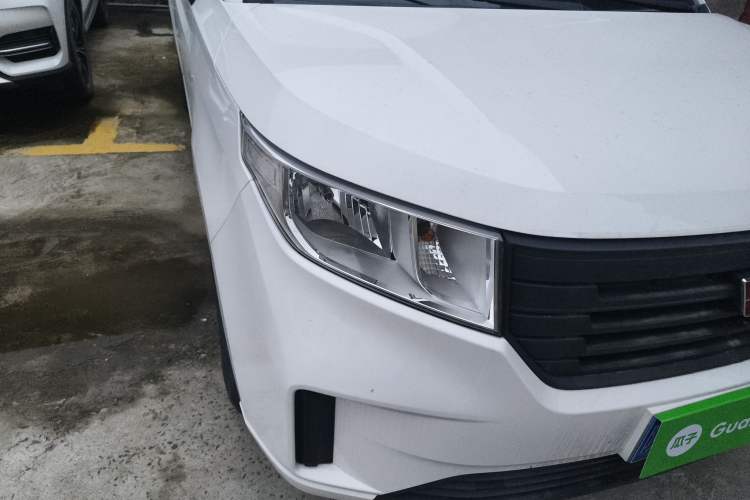 Used Wuling Hongguang PLUS 2019 1.5T Manual Standard Version 7 Seats Right Front Headlight