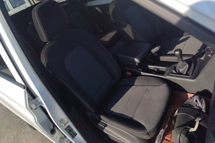 Used Wuling Hongguang PLUS 2020 1.5L Manual Comfort 7-Seater Right Front Seat