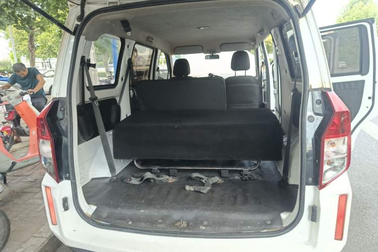 Used Wuling Hongguang PLUS 2019 1.5T Manual Standard Version 7 Seats Trunk