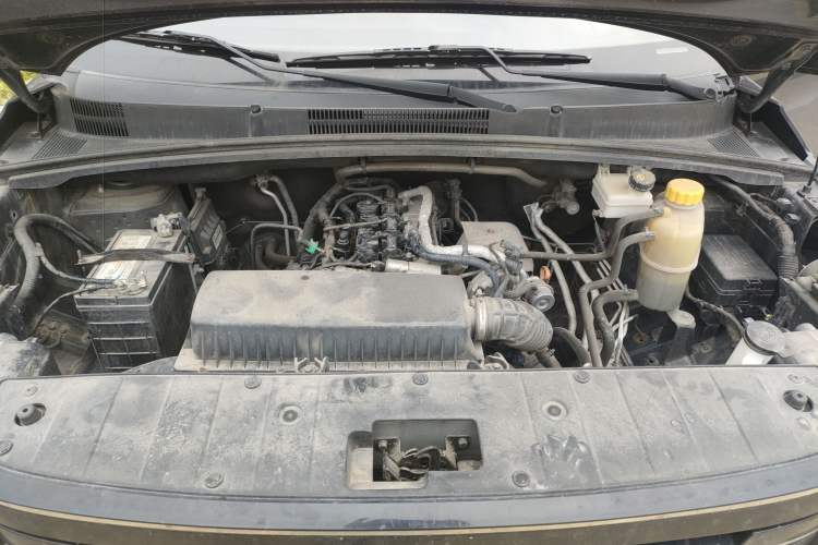 Used Wuling Hongguang PLUS 2019 1.5T Manual Luxury 7-Seater Engine Bay