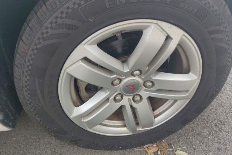 Used Wuling Hongguang PLUS 2019 1.5T Manual Luxury 7-Seater Exterior 1