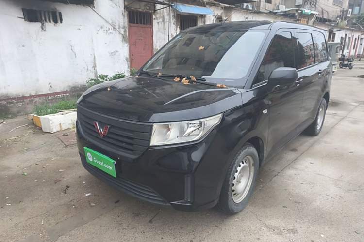 Used Wuling Hongguang PLUS 2019 1.5T Manual Standard Version 7 Seats Guazi used car, China used car export, Used car for sale, Used  cars, Cheapest cars for sale