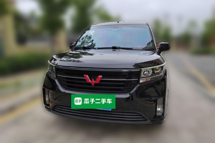 Used Wuling Hongguang PLUS 2019 1.5T Manual Luxury 7-Seater Front