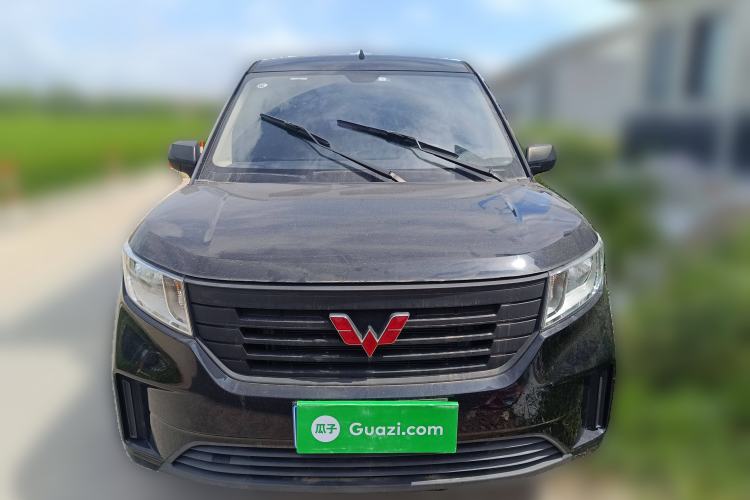 Used Wuling Hongguang PLUS 2019 1.5T Manual Standard Edition 5 Seats Front