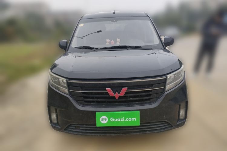 Used Wuling Hongguang PLUS 2019 1.5T Manual Luxury 7-Seater Front