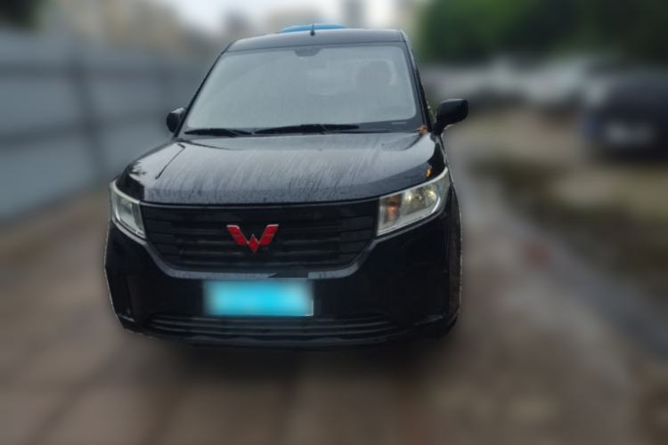 Used Wuling Hongguang PLUS 2019 1.5T Manual Standard Edition 5 Seats Front