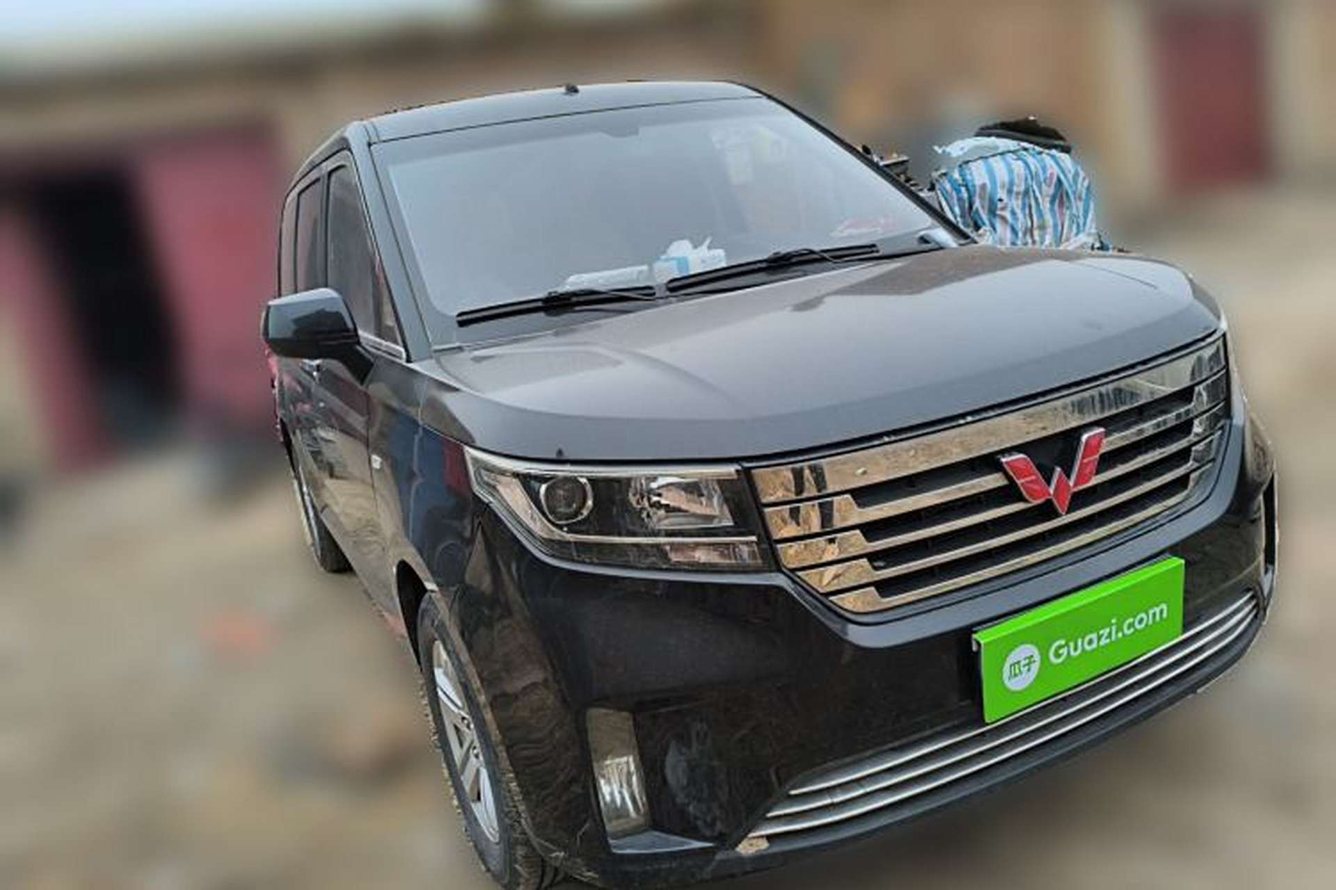 Used Wuling Hongguang PLUS 2019 1.5T Manual Luxury 7-Seater Front Right 45 Deg