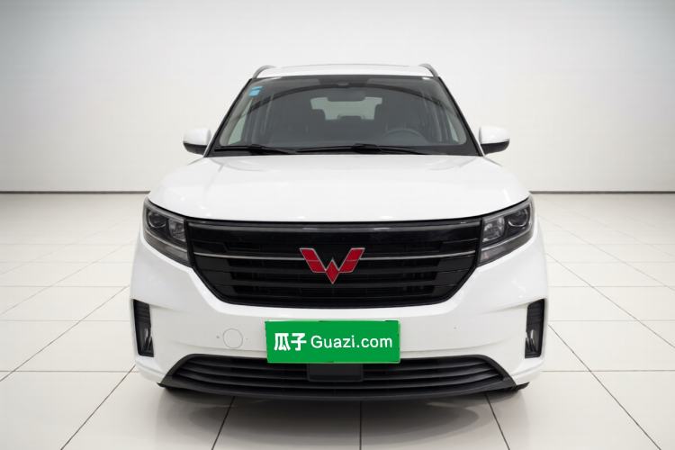 Used Wuling Hongguang PLUS 2019 1.5T Manual Luxury 7-Seater Front