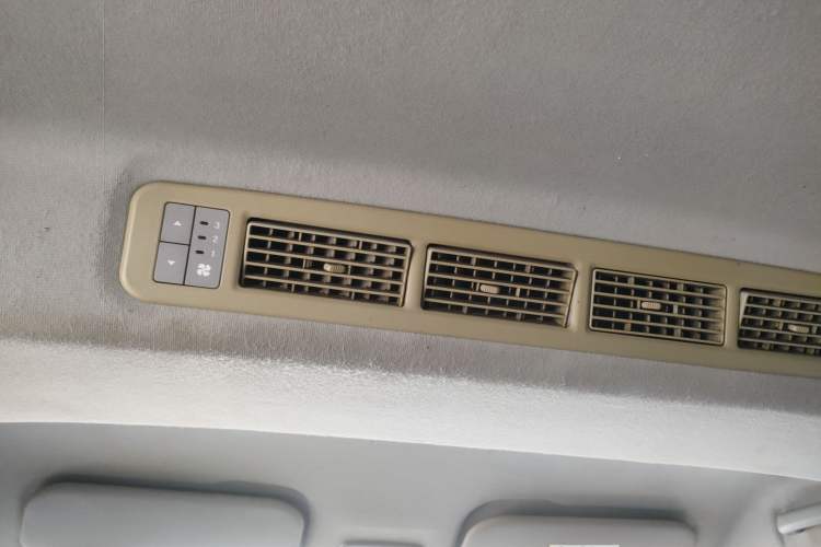 Used Wuling Hongguang PLUS 2019 1.5T Manual Luxury 7-Seater Headliner
