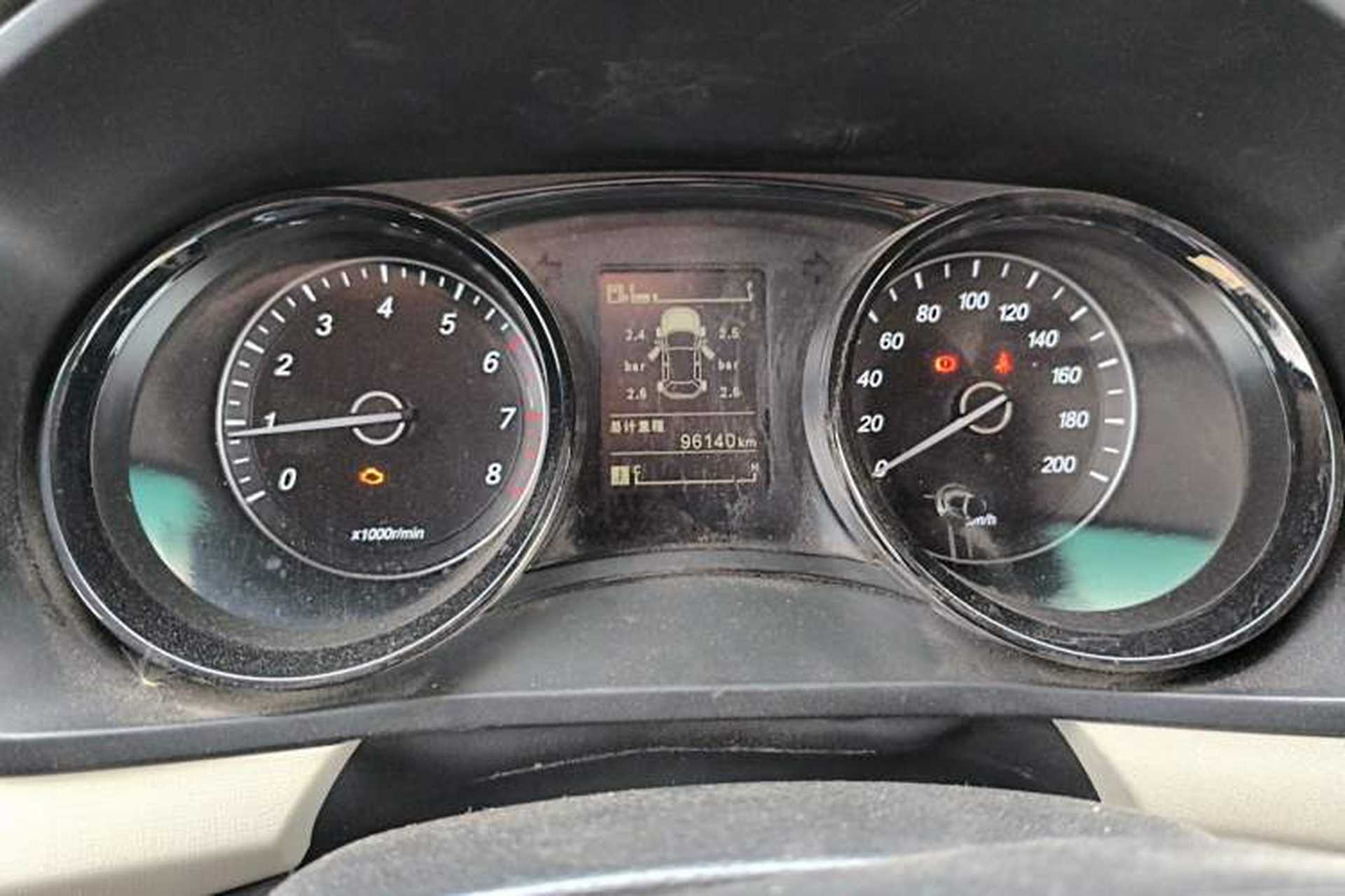 Used Wuling Hongguang PLUS 2019 1.5T Manual Luxury 7-Seater Instrument Cluster