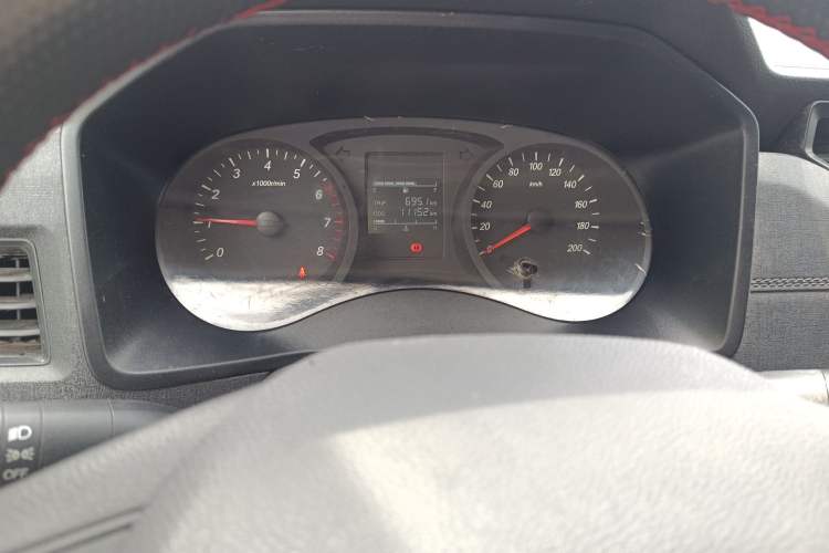 Used Wuling Hongguang PLUS 2019 1.5T Manual Standard Edition 5 Seats Instrument Cluster
