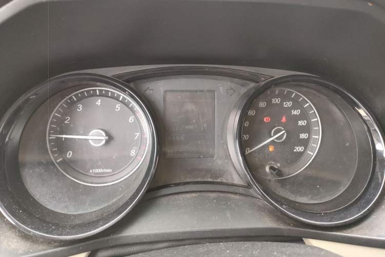 Used Wuling Hongguang PLUS 2019 1.5T Manual Luxury 7-Seater Instrument Cluster