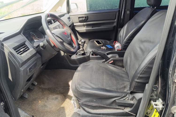 Used Wuling Hongguang PLUS 2019 1.5T Manual Standard Edition 5 Seats Left Front Seat