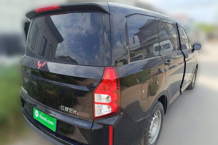 Used Wuling Hongguang PLUS 2019 1.5T Manual Standard Edition 5 Seats Rear Right 45 Deg