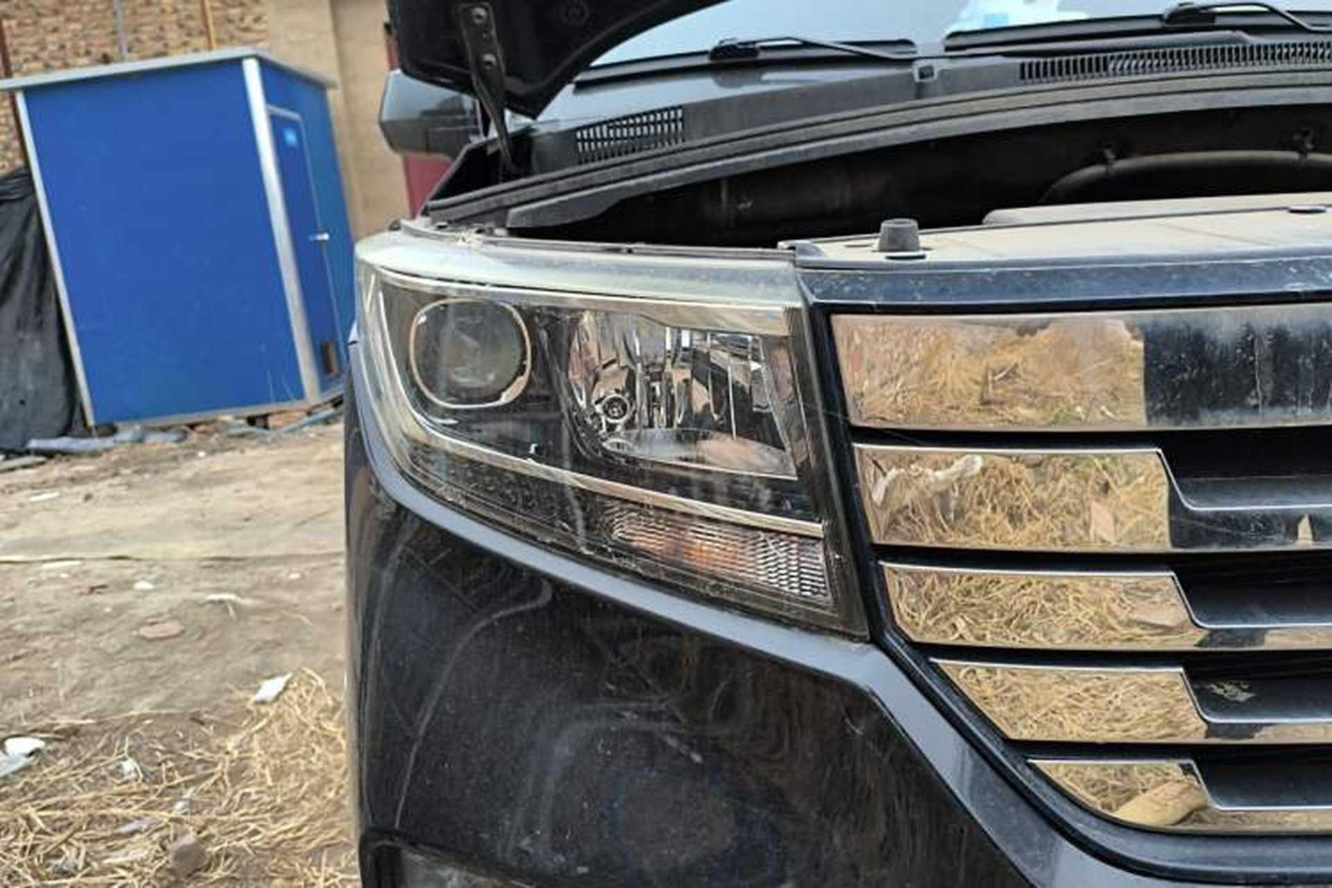 Used Wuling Hongguang PLUS 2019 1.5T Manual Luxury 7-Seater Right Front Headlight
