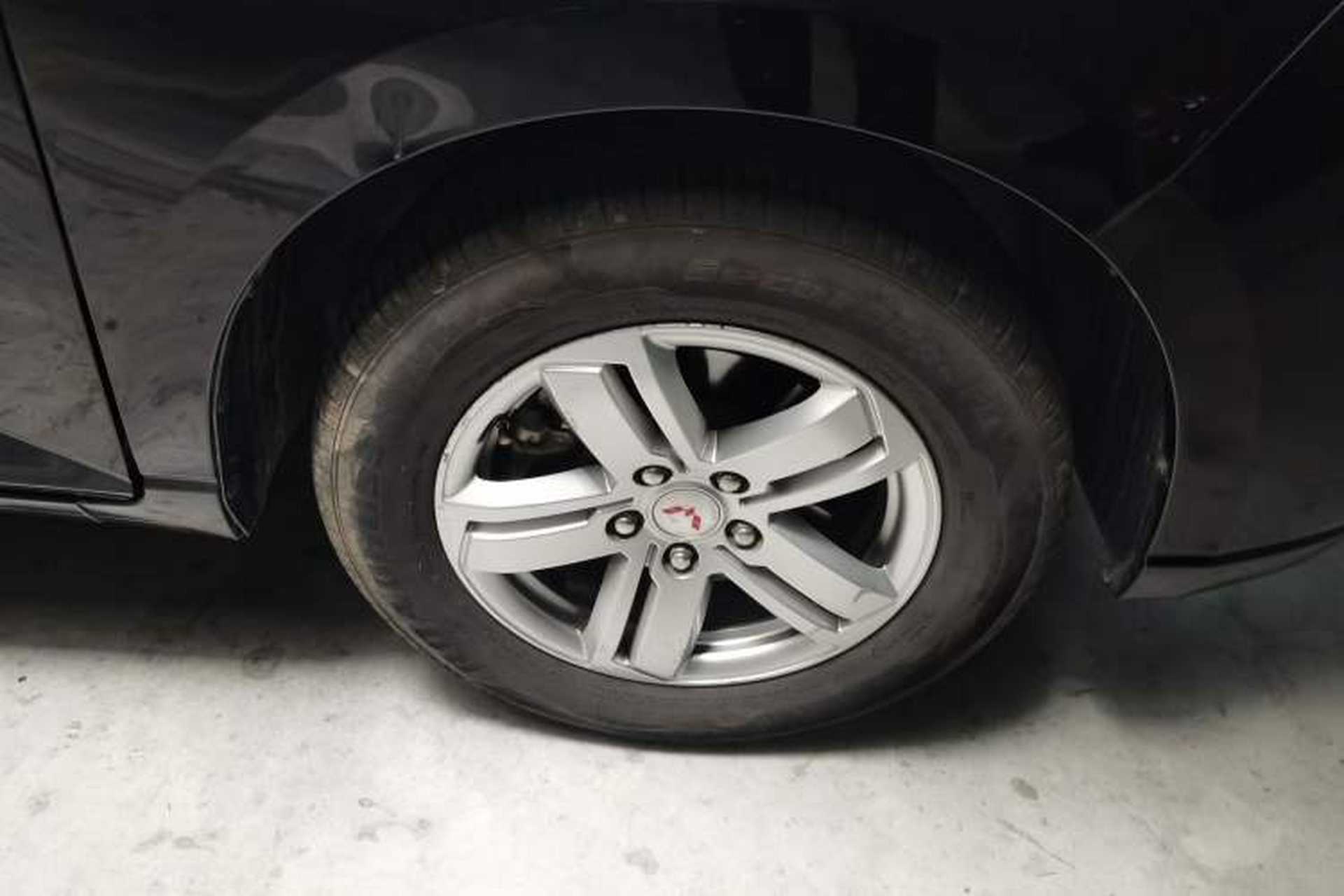 Used Wuling Hongguang PLUS 2019 1.5T Manual Luxury 7-Seater Right Front Wheel Hub