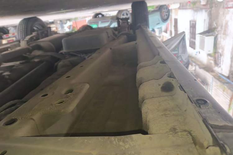 Used Wuling Hongguang PLUS 2019 1.5T Manual Standard Version 7 Seats Right Side Sill