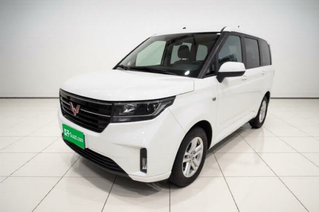 Ojetý Wuling Hongguang PLUS 2019 1.5T Manual Luxury 7-Seater