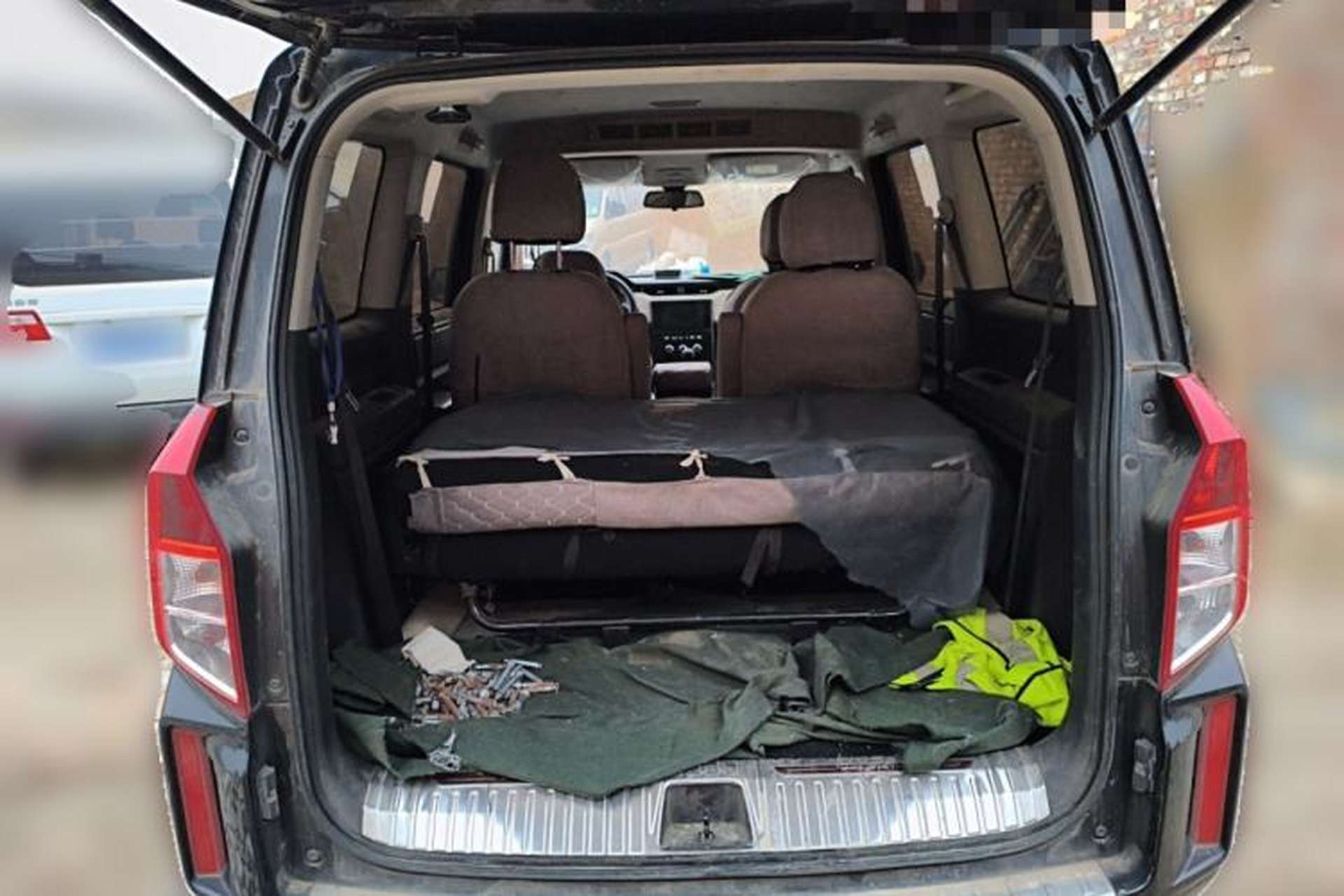 Used Wuling Hongguang PLUS 2019 1.5T Manual Luxury 7-Seater Trunk