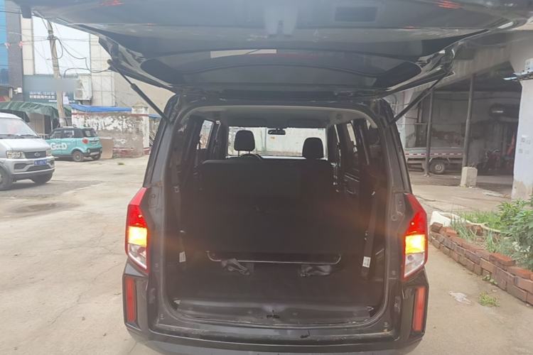 Used Wuling Hongguang PLUS 2019 1.5T Manual Standard Version 7 Seats Trunk
